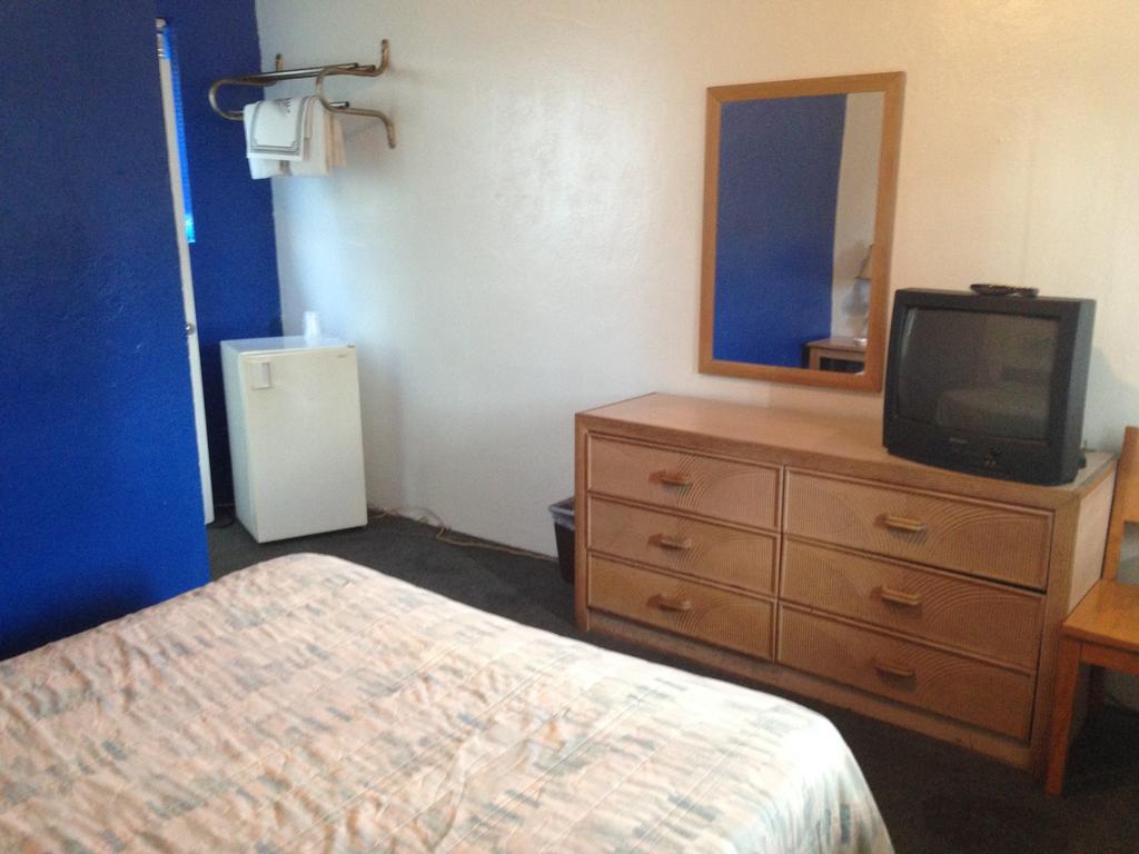 Southwind Motel Stuart Room photo