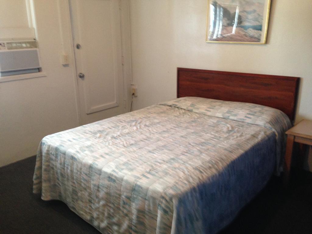 Southwind Motel Stuart Room photo